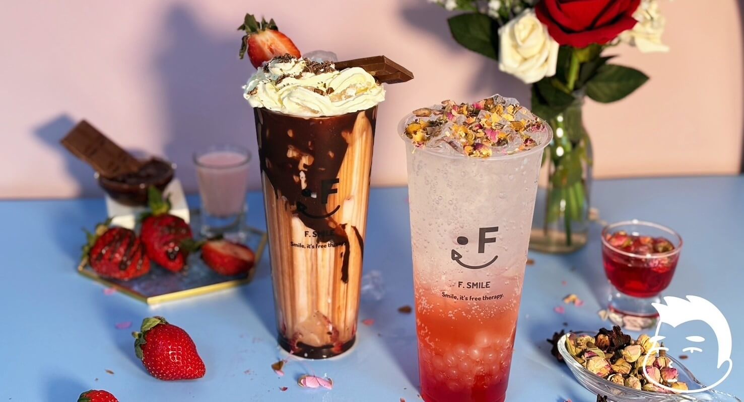 Valentine's Day Special Bubble Tea Drinks with Romantic Decorations